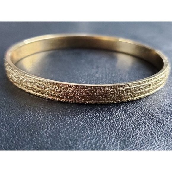 VINTAGE Monet Signed Gold-Tone Bangle Bracelet & Earrings Lot 0f 2 - 4964 - Picture 5 of 8